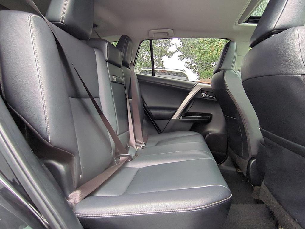 Thumbnail: 2018 Toyota RAV4 - 28