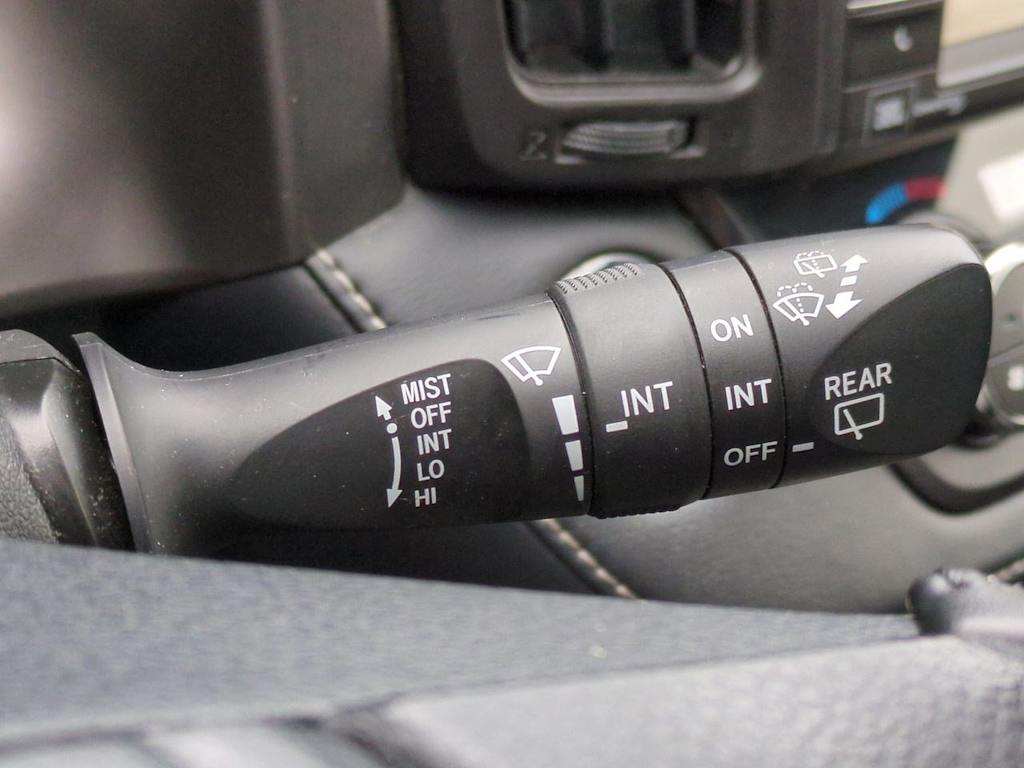 Thumbnail: 2018 Toyota RAV4 - 14