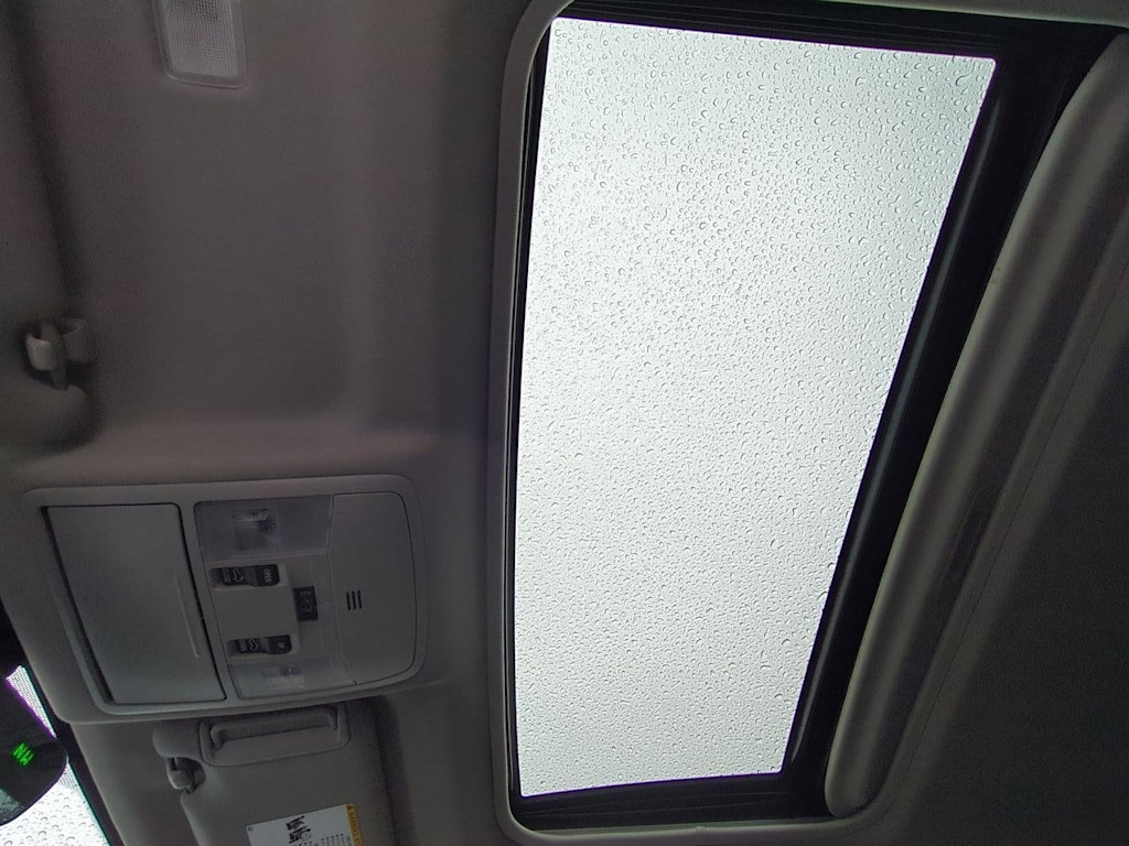 Thumbnail: 2018 Toyota RAV4 - 27