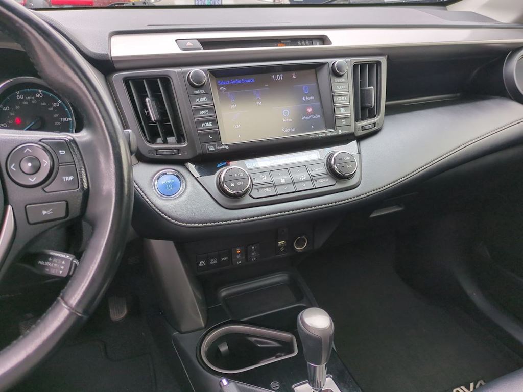 Thumbnail: 2018 Toyota RAV4 - 34