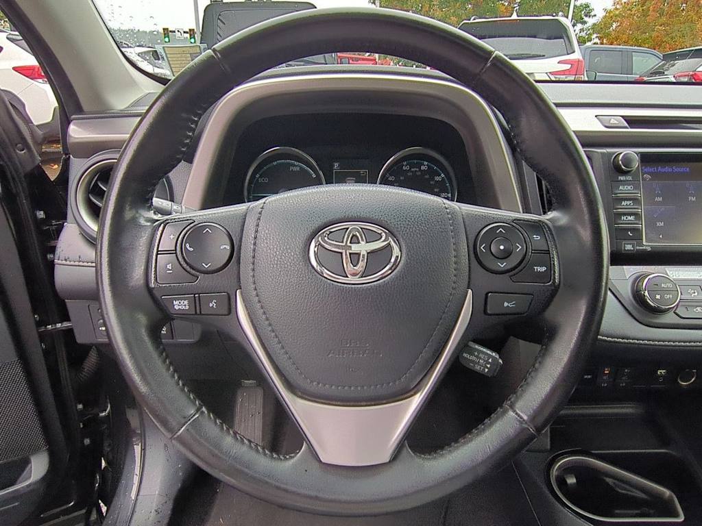 Thumbnail: 2018 Toyota RAV4 - 13