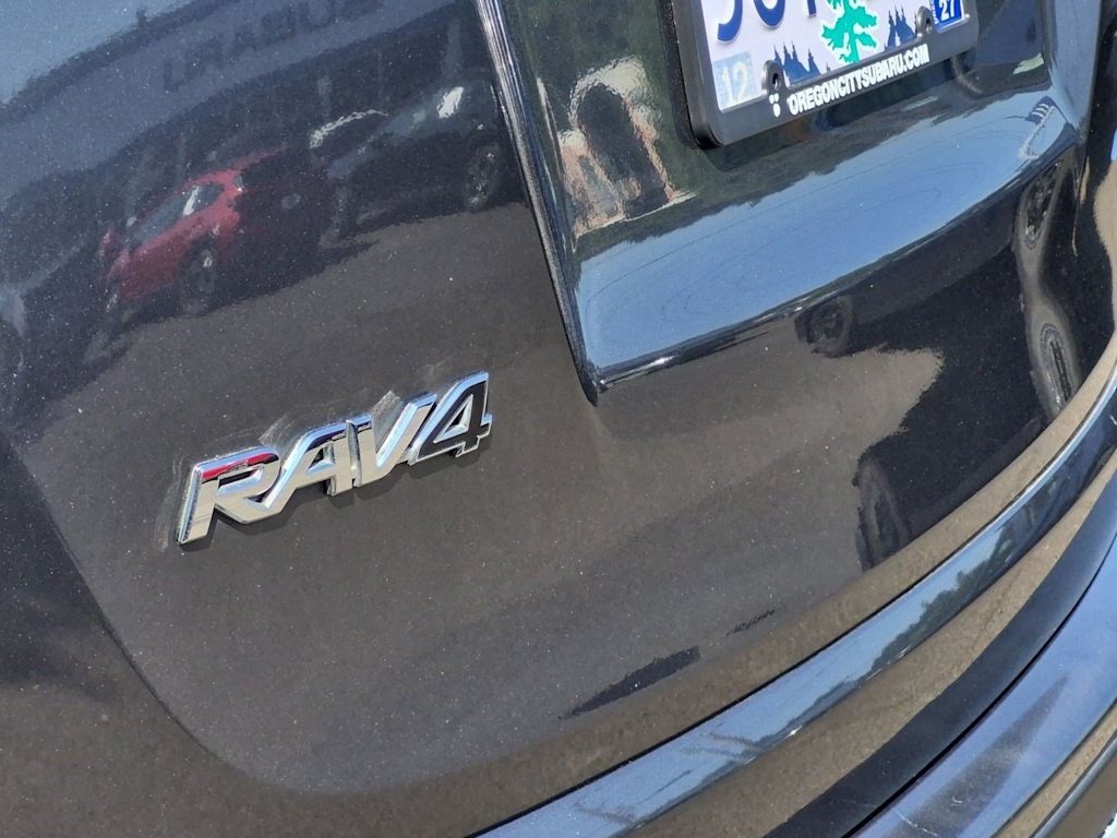 Thumbnail: 2018 Toyota RAV4 - 6