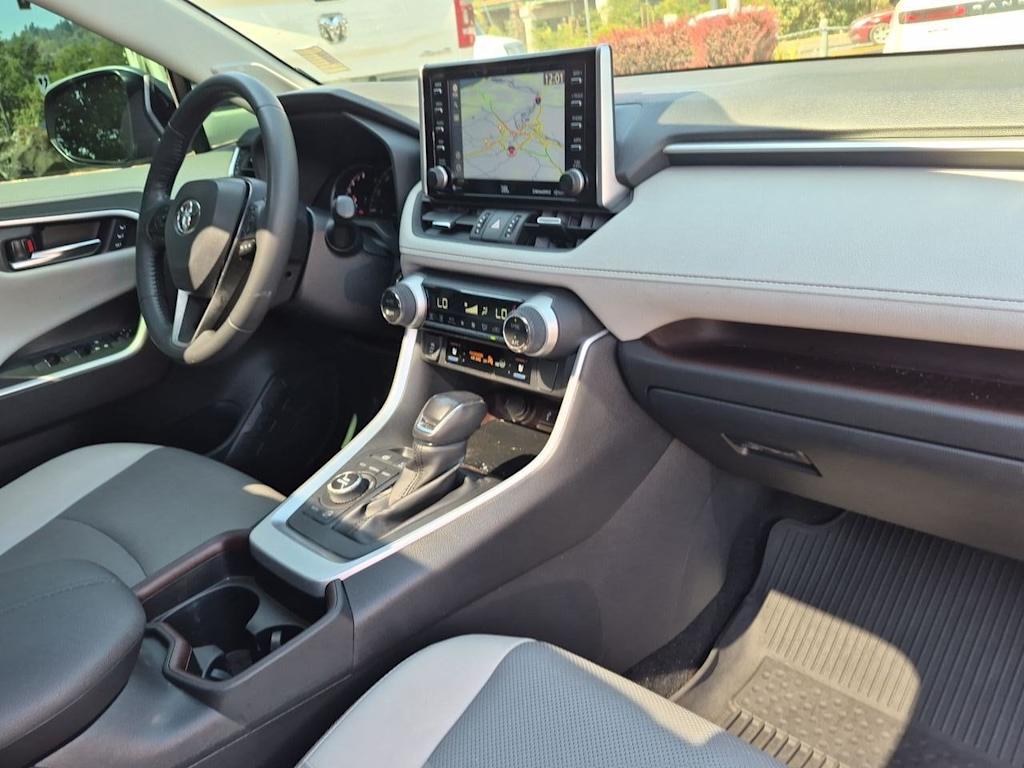 Thumbnail: 2021 Toyota RAV4 - 9