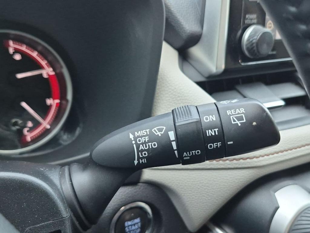 Thumbnail: 2021 Toyota RAV4 - 31