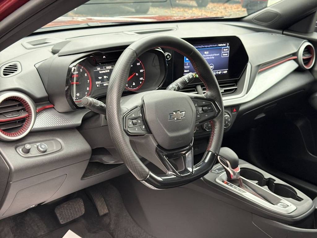 Thumbnail: 2024 Chevrolet Trax - 2