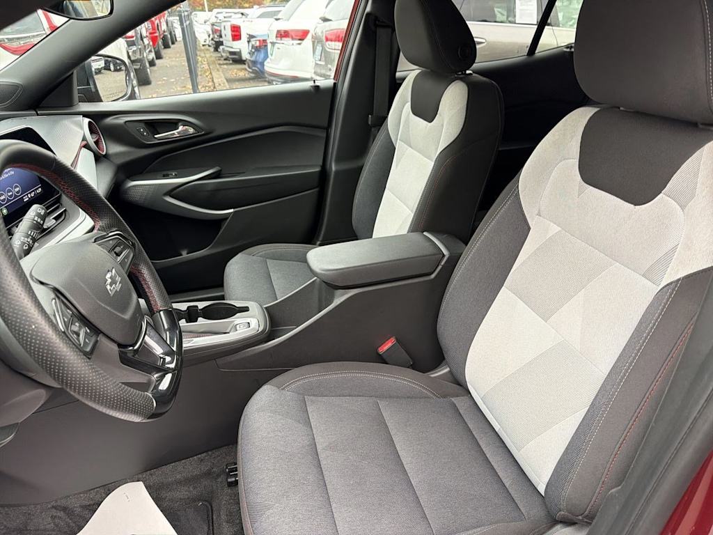 Thumbnail: 2024 Chevrolet Trax - 11