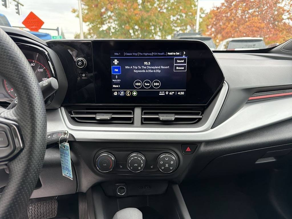 Thumbnail: 2024 Chevrolet Trax - 15