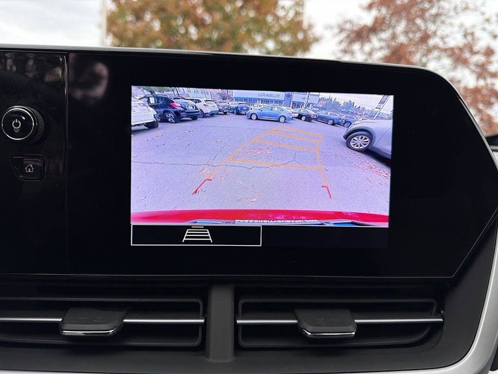 Thumbnail: 2024 Chevrolet Trax - 40