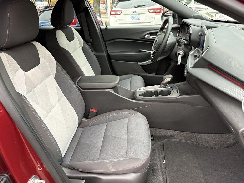 Thumbnail: 2024 Chevrolet Trax - 12