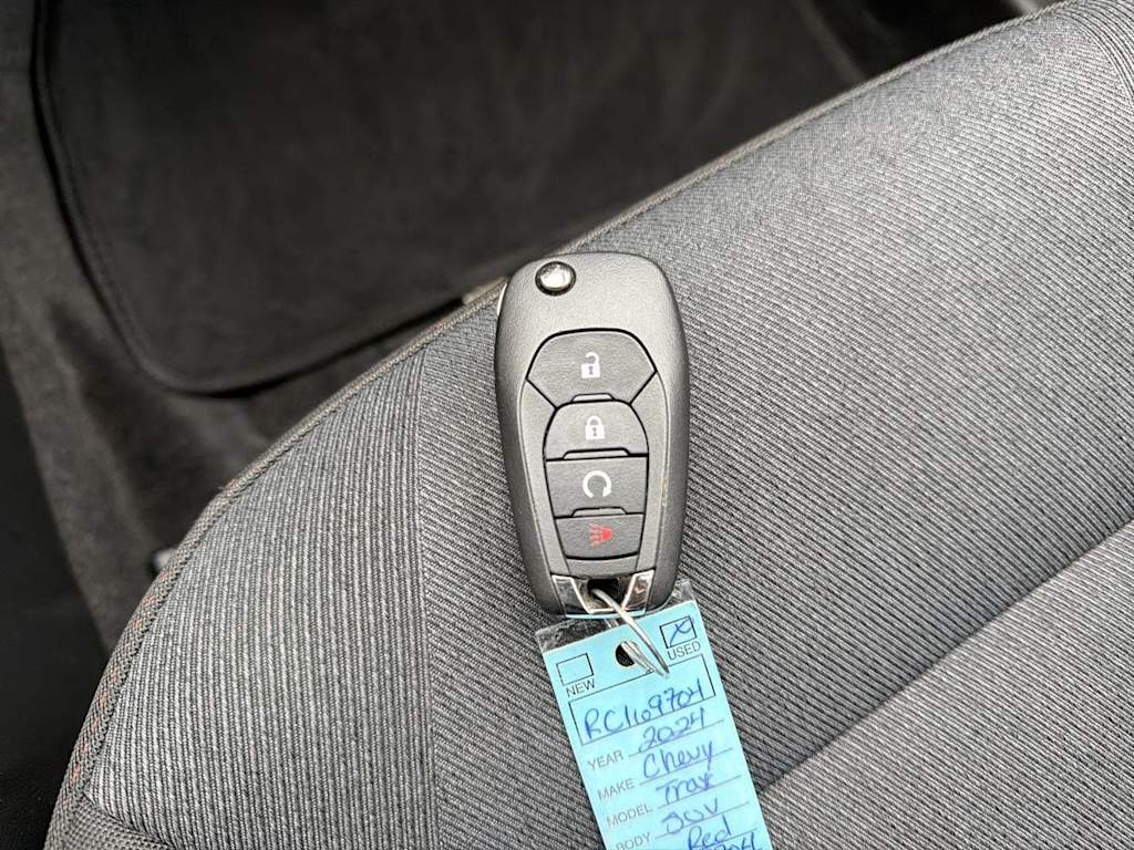 Thumbnail: 2024 Chevrolet Trax - 19