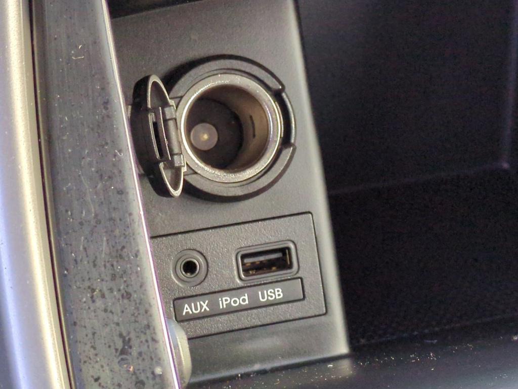 2012 Hyundai Elantra GLS 33