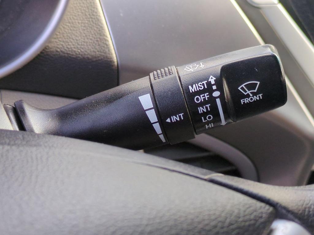 2012 Hyundai Elantra GLS 17