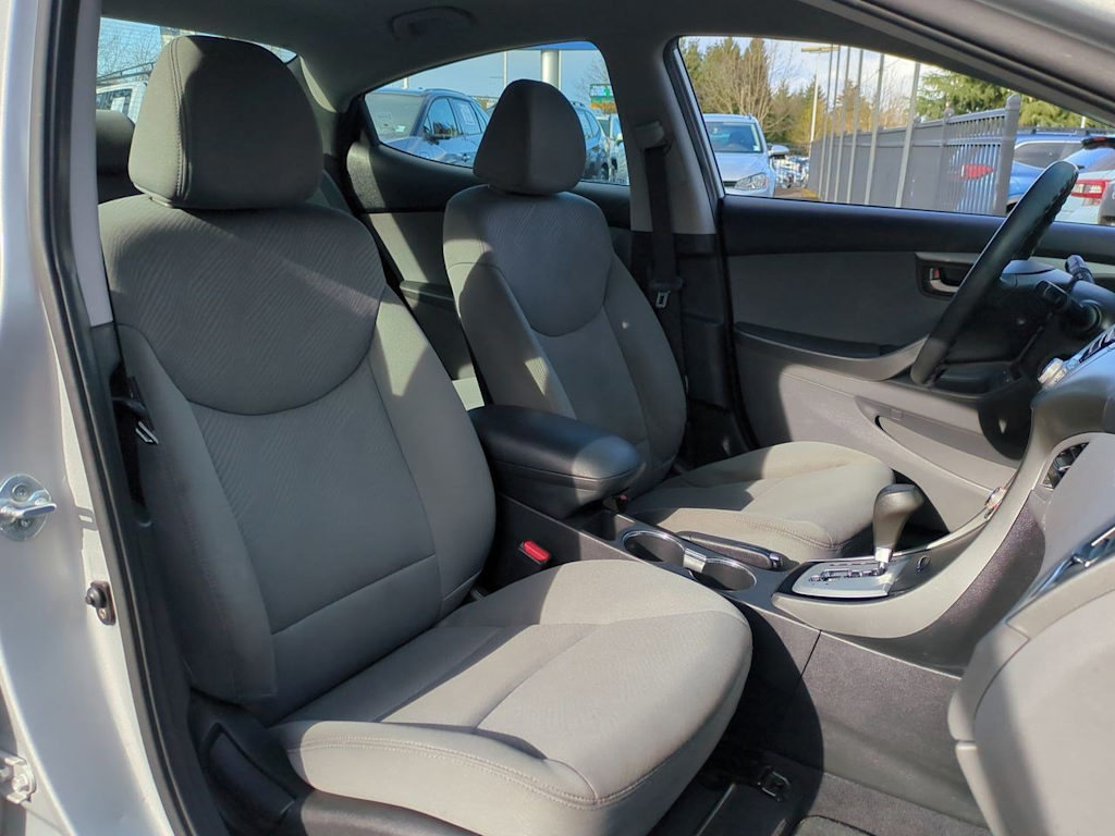 2012 Hyundai Elantra GLS 12