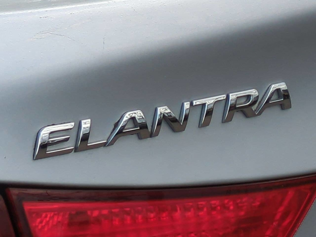 2012 Hyundai Elantra GLS 7