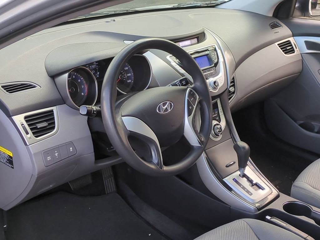 2012 Hyundai Elantra GLS 2