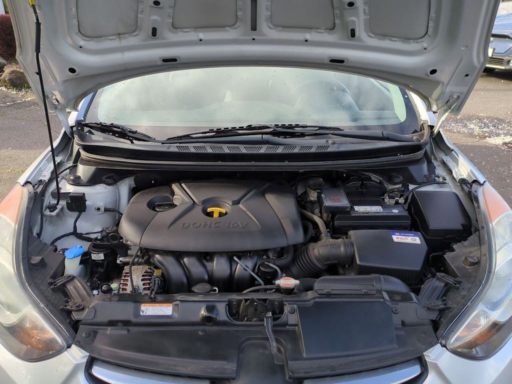 2012 Hyundai Elantra GLS 9