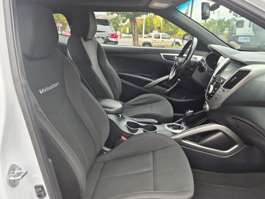 Thumbnail: 2017 Hyundai Veloster - 11