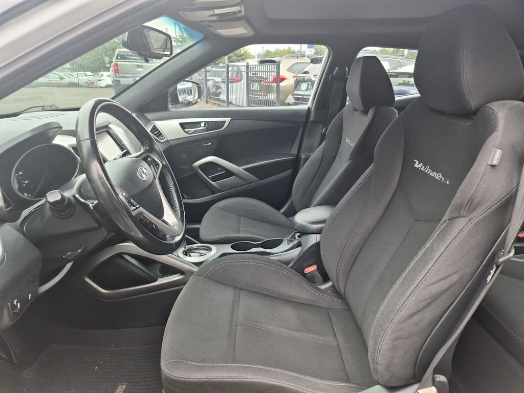 Thumbnail: 2017 Hyundai Veloster - 10