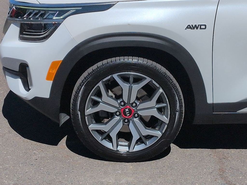 Thumbnail: 2021 Kia Seltos - 8