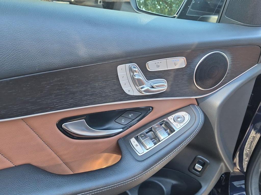 Thumbnail: 2020 Mercedes-Benz GLC - 26