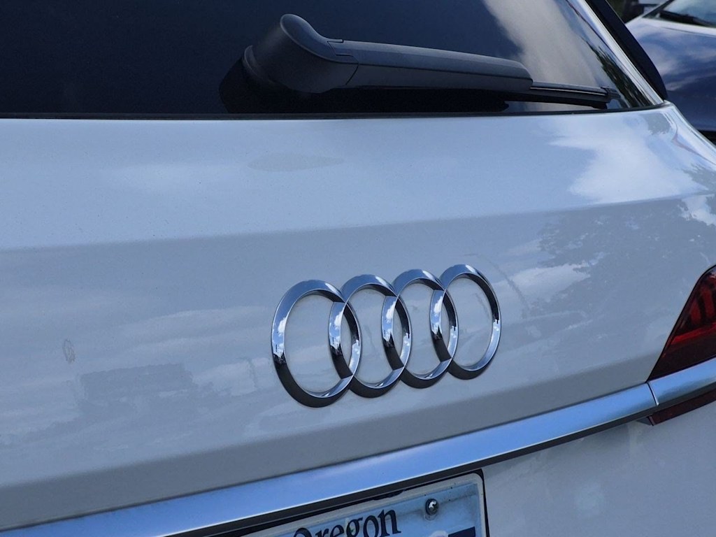 Thumbnail: 2021 Audi Q7 - 7