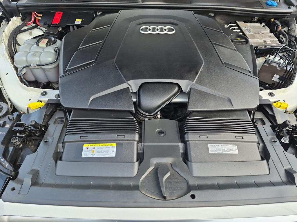 Thumbnail: 2021 Audi Q7 - 9