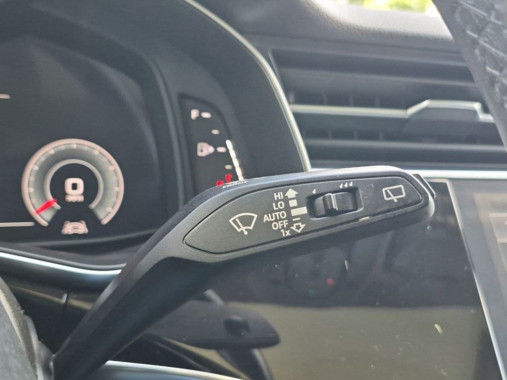 Thumbnail: 2021 Audi Q7 - 17