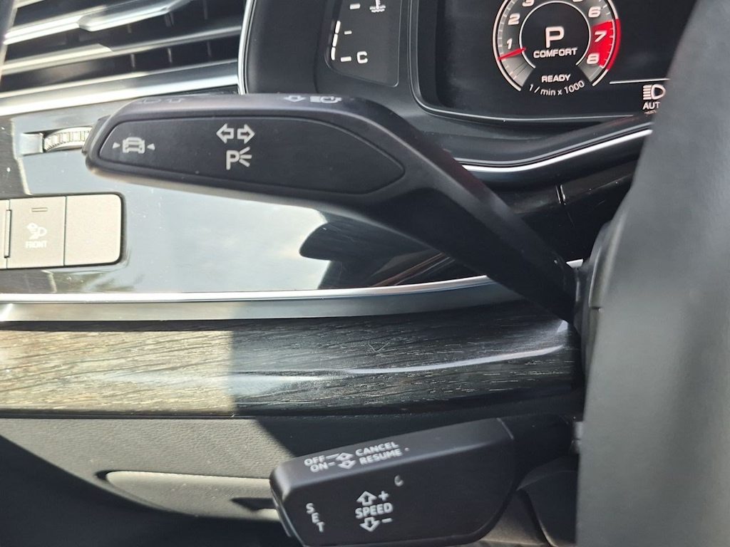 Thumbnail: 2021 Audi Q7 - 33