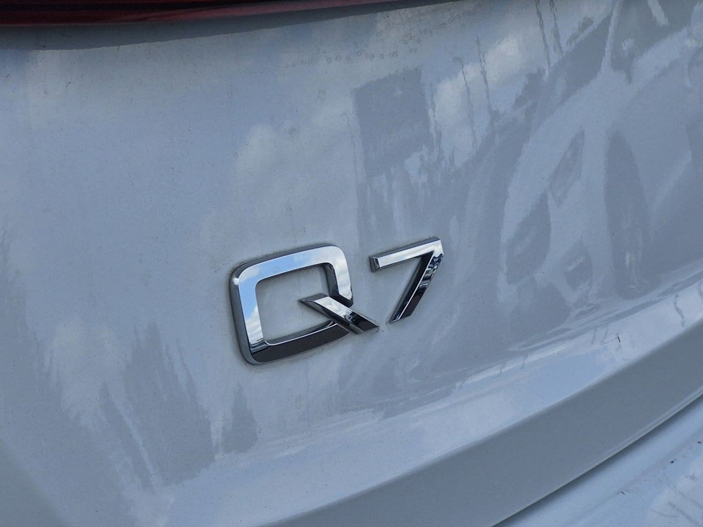 Thumbnail: 2021 Audi Q7 - 26