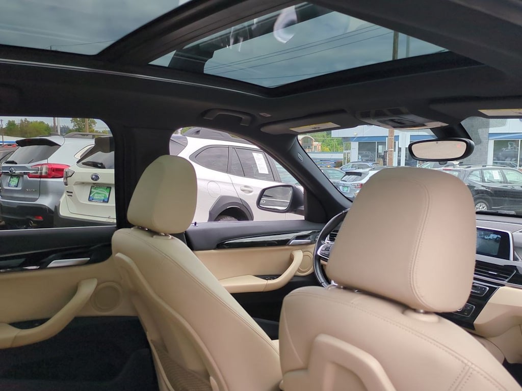 Thumbnail: 2018 BMW X1 - 30