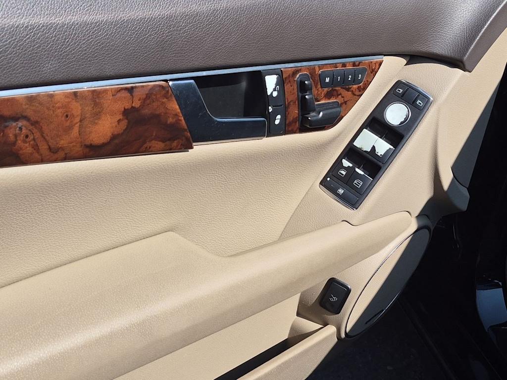 Thumbnail: 2012 Mercedes-Benz C-Class - 27