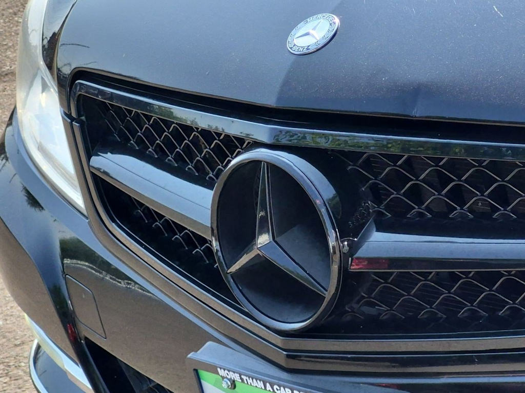 Thumbnail: 2012 Mercedes-Benz C-Class - 7