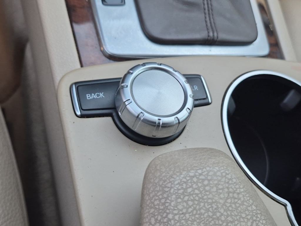 Thumbnail: 2012 Mercedes-Benz C-Class - 35