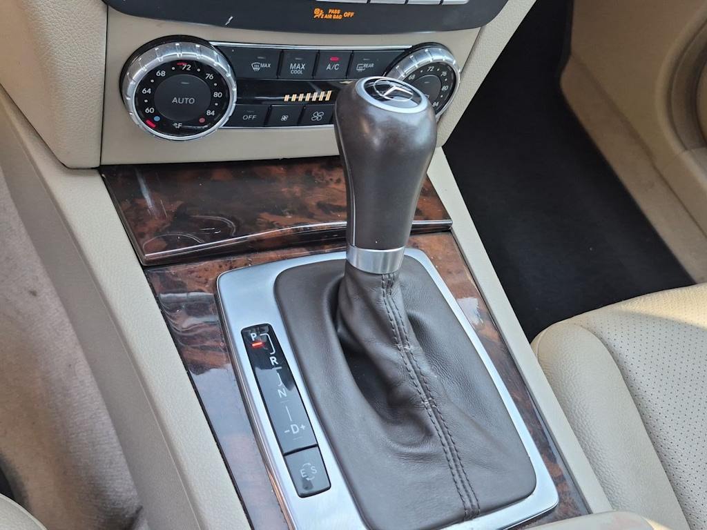 Thumbnail: 2012 Mercedes-Benz C-Class - 16