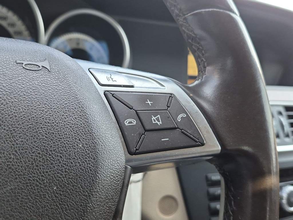 Thumbnail: 2012 Mercedes-Benz C-Class - 31