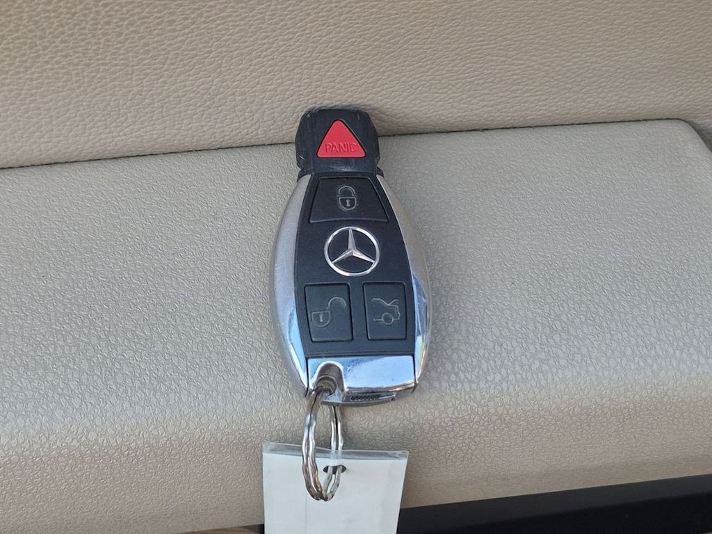 Thumbnail: 2012 Mercedes-Benz C-Class - 19