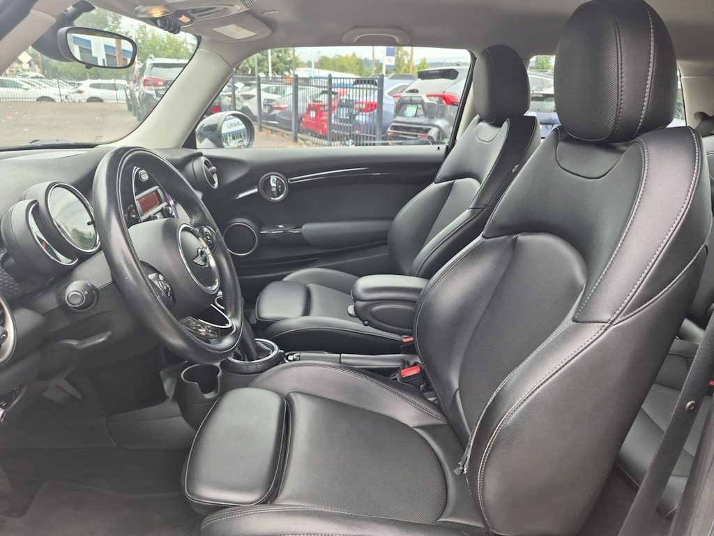 Thumbnail: 2015 MINI Cooper - 10