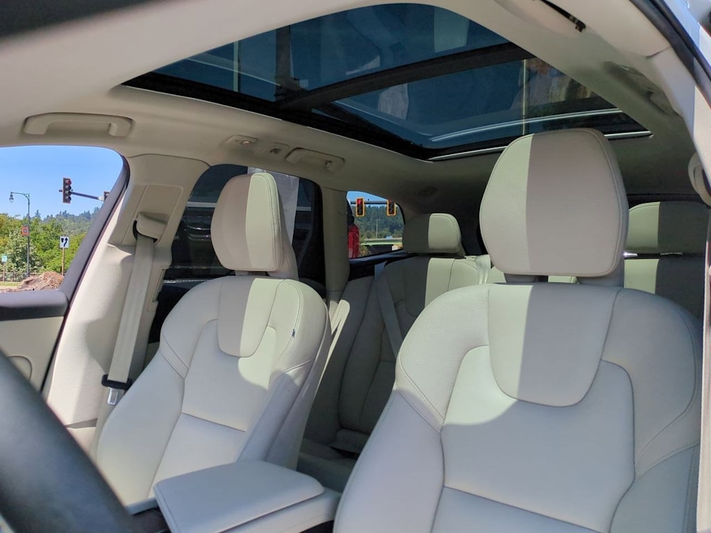 Thumbnail: 2022 Volvo XC60 - 27