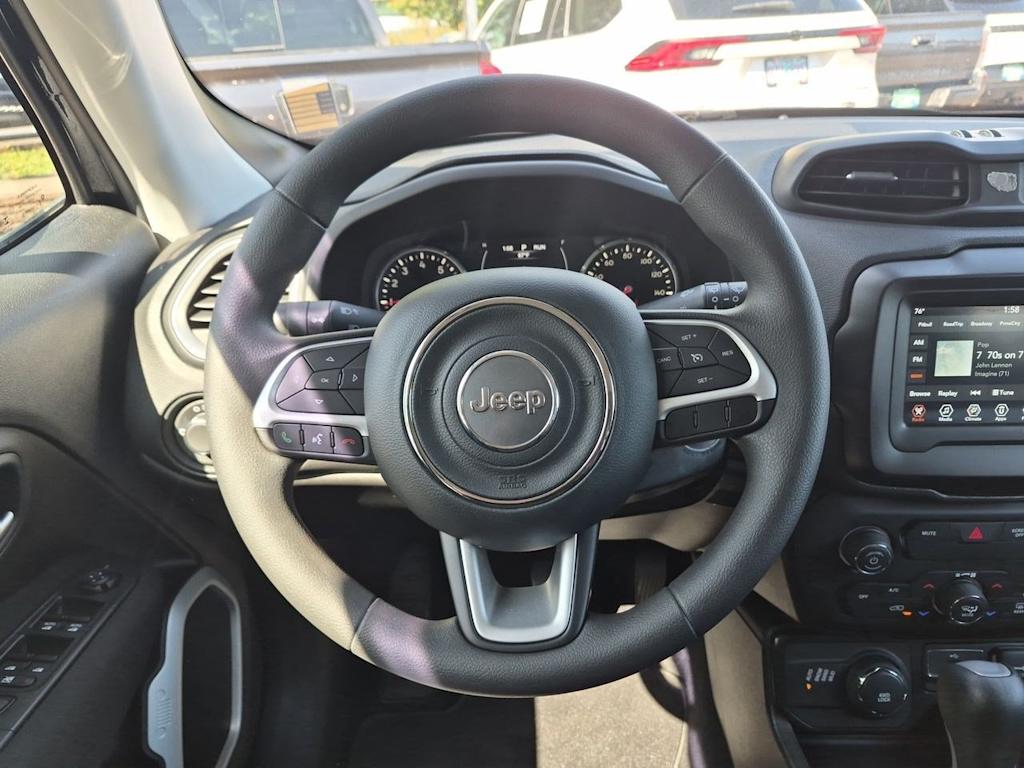 Thumbnail: 2020 Jeep Renegade - 14