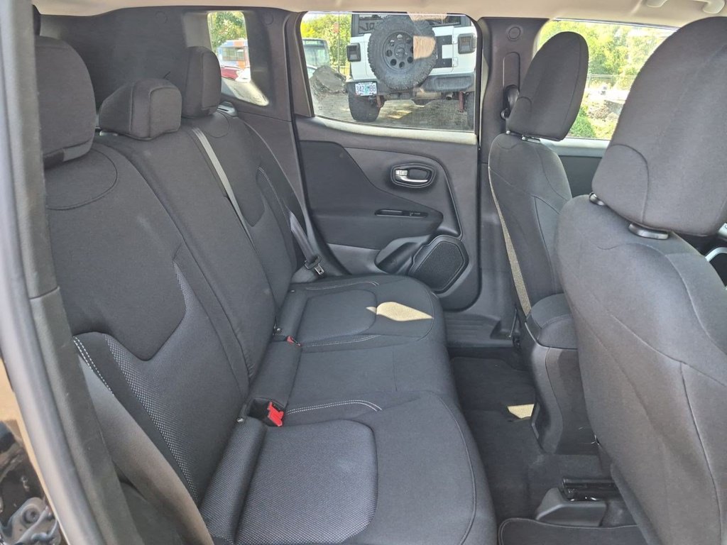 Thumbnail: 2020 Jeep Renegade - 28