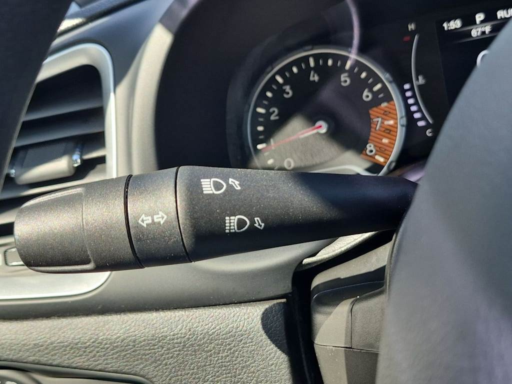 Thumbnail: 2020 Jeep Renegade - 17