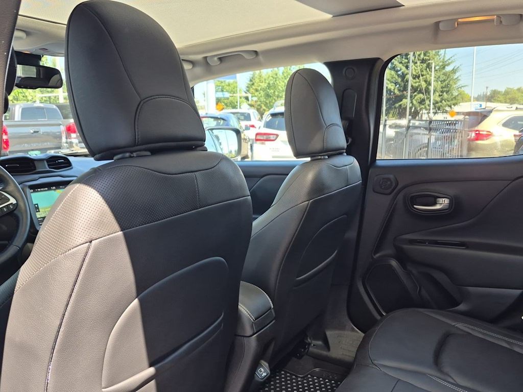 Thumbnail: 2023 Jeep Renegade - 26