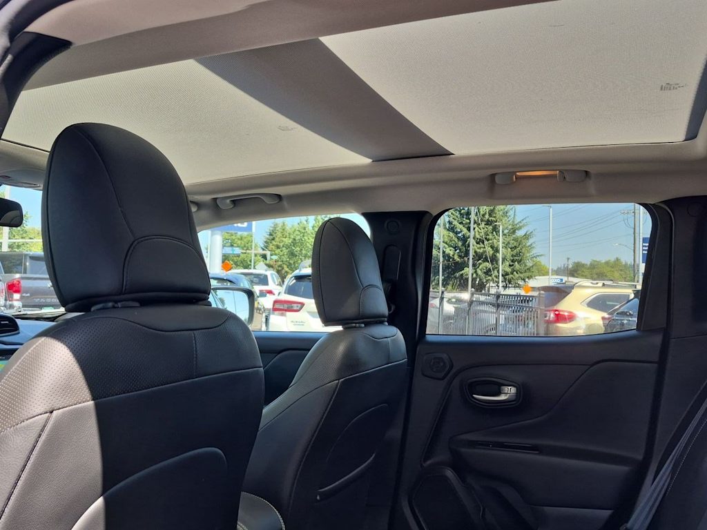 Thumbnail: 2023 Jeep Renegade - 27