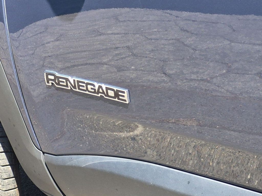 Thumbnail: 2023 Jeep Renegade - 25
