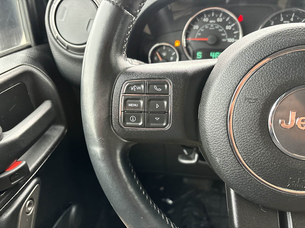 Thumbnail: 2015 Jeep Wrangler - 12