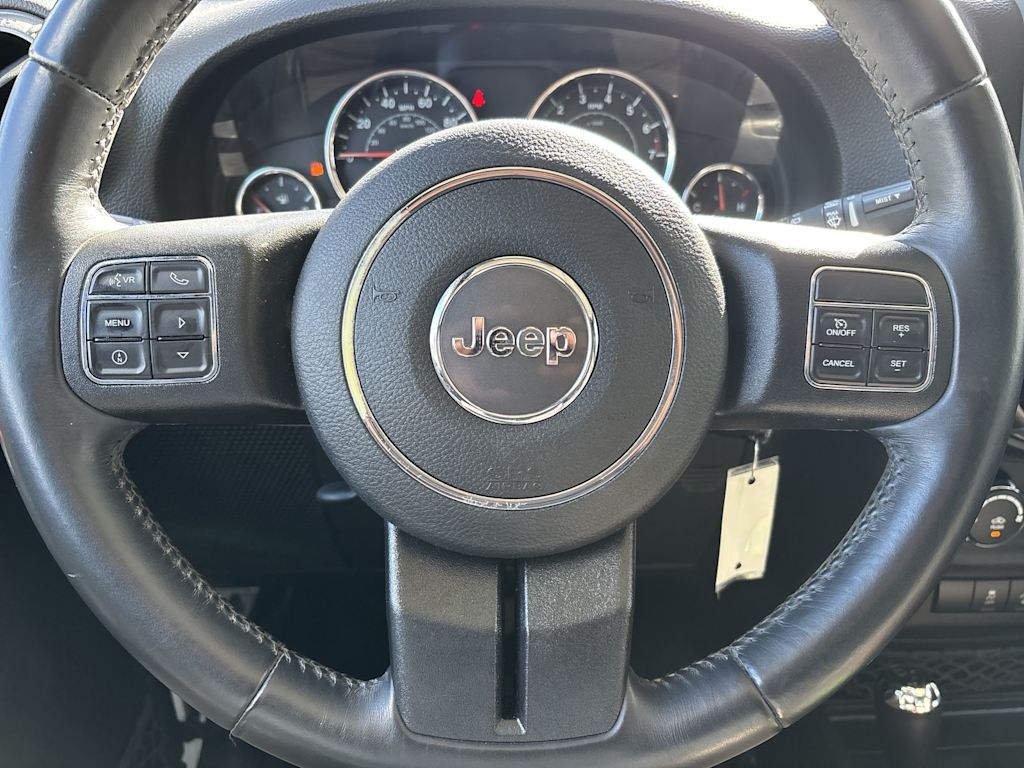 Thumbnail: 2017 Jeep Wrangler - 16
