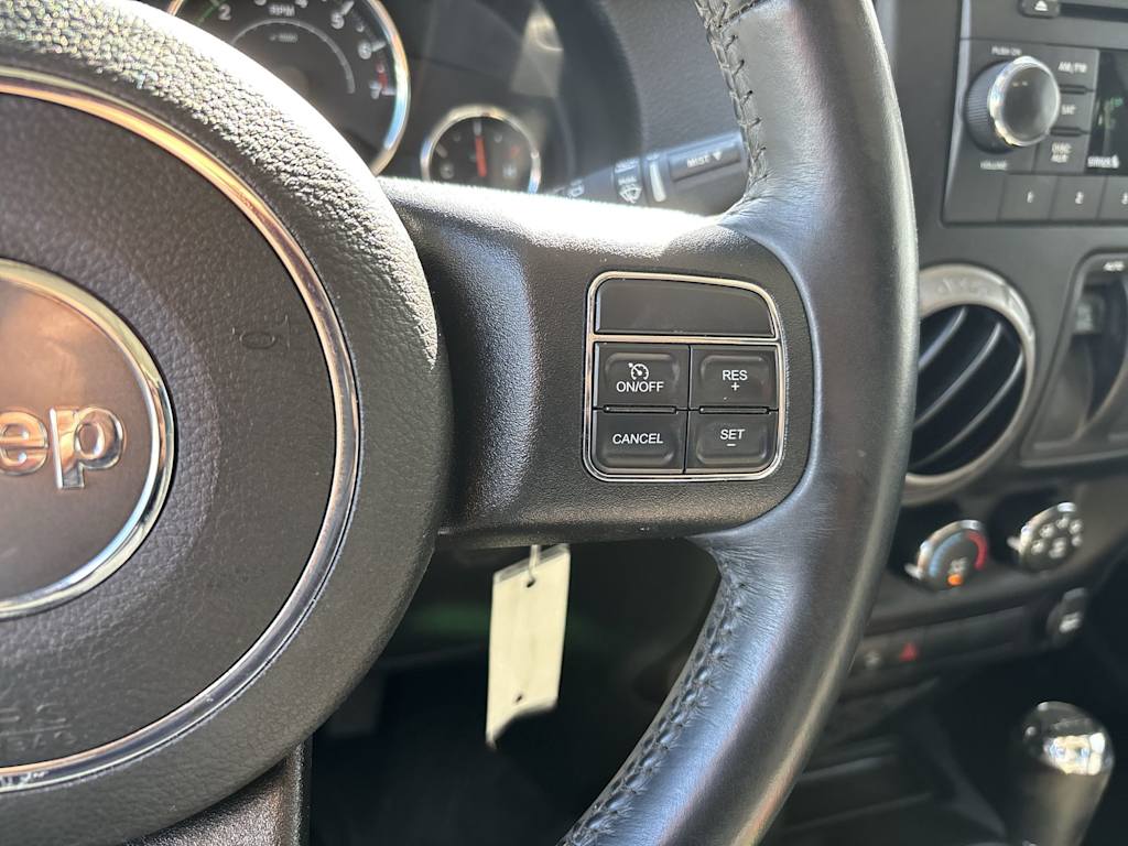 Thumbnail: 2017 Jeep Wrangler - 18