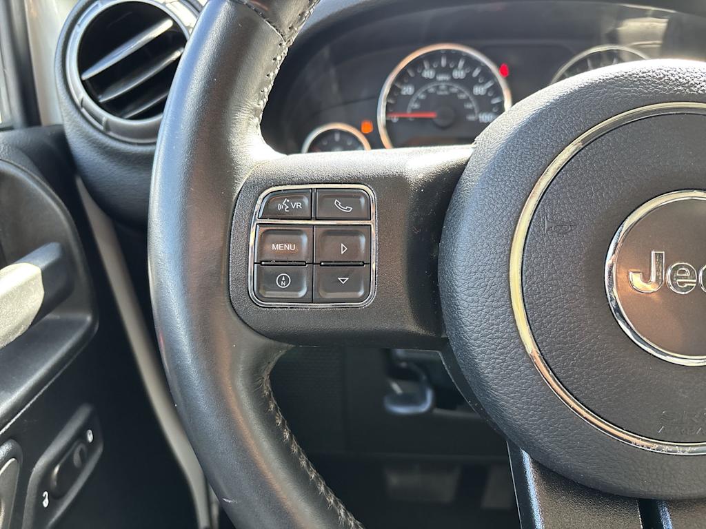 Thumbnail: 2017 Jeep Wrangler - 12
