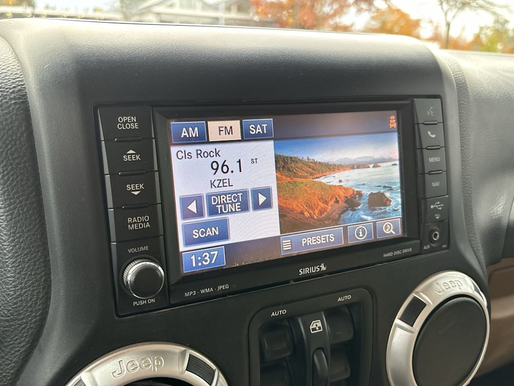 Thumbnail: 2012 Jeep Wrangler - 6