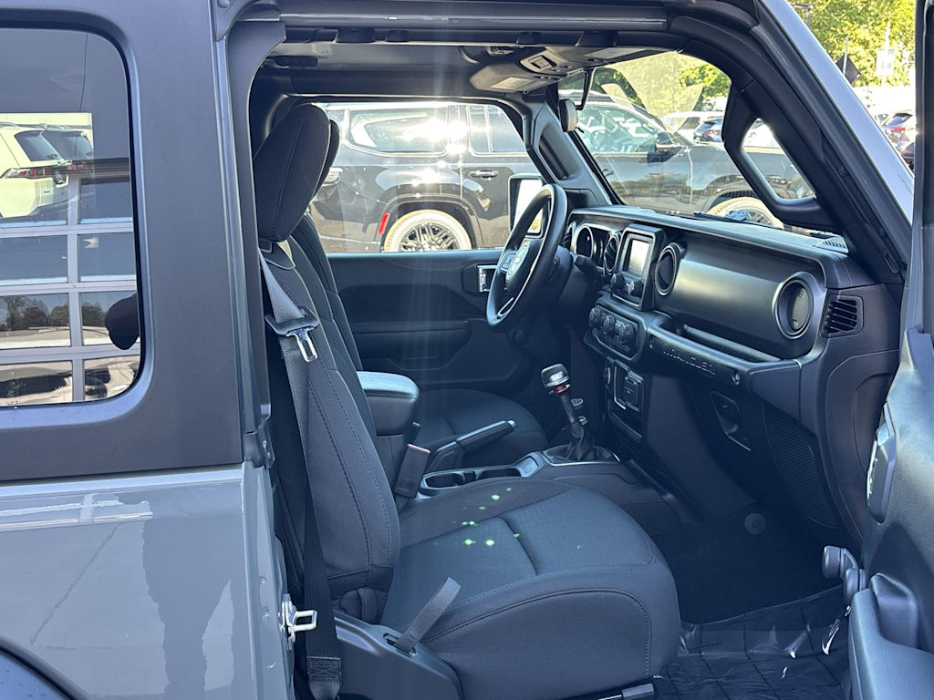 Thumbnail: 2022 Jeep Wrangler - 7